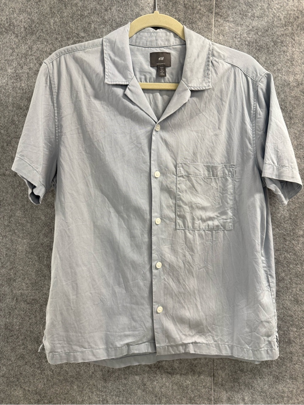 H&M Pale Blue Short-Sleeve Camp Collar Button-Down Shirt - Mens S